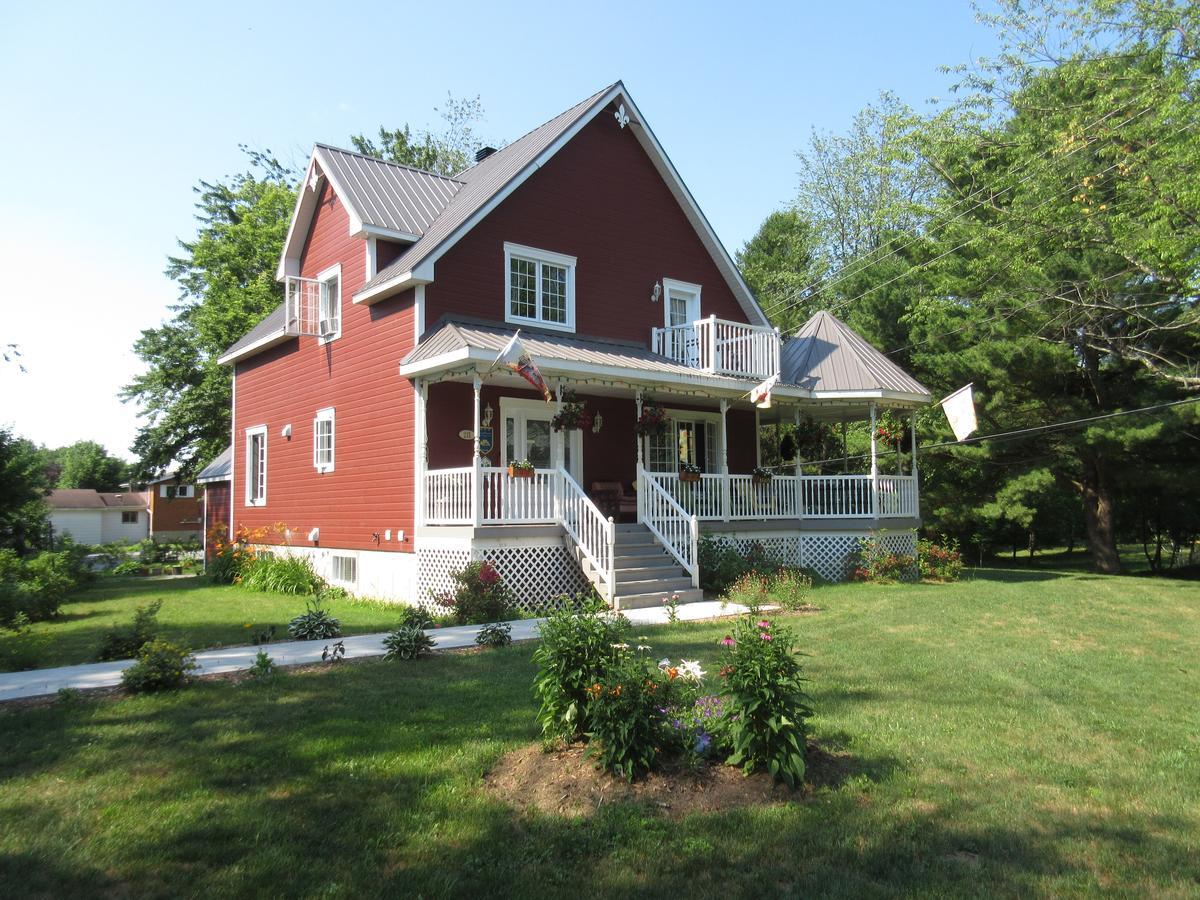 Venise-en-Québec Gite La Maison Du Jardinier מראה חיצוני תמונה