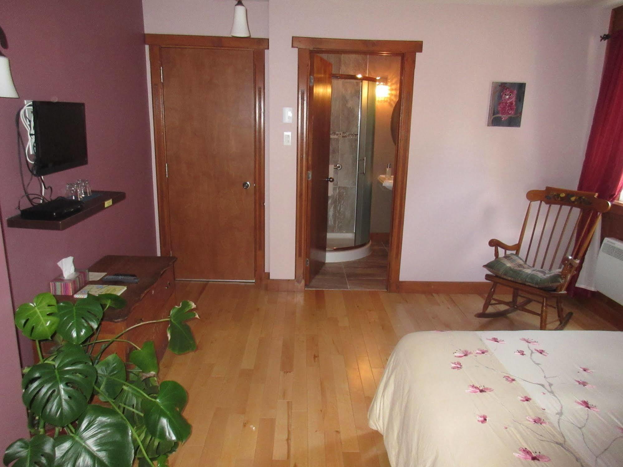 Venise-en-Québec Gite La Maison Du Jardinier מראה חיצוני תמונה