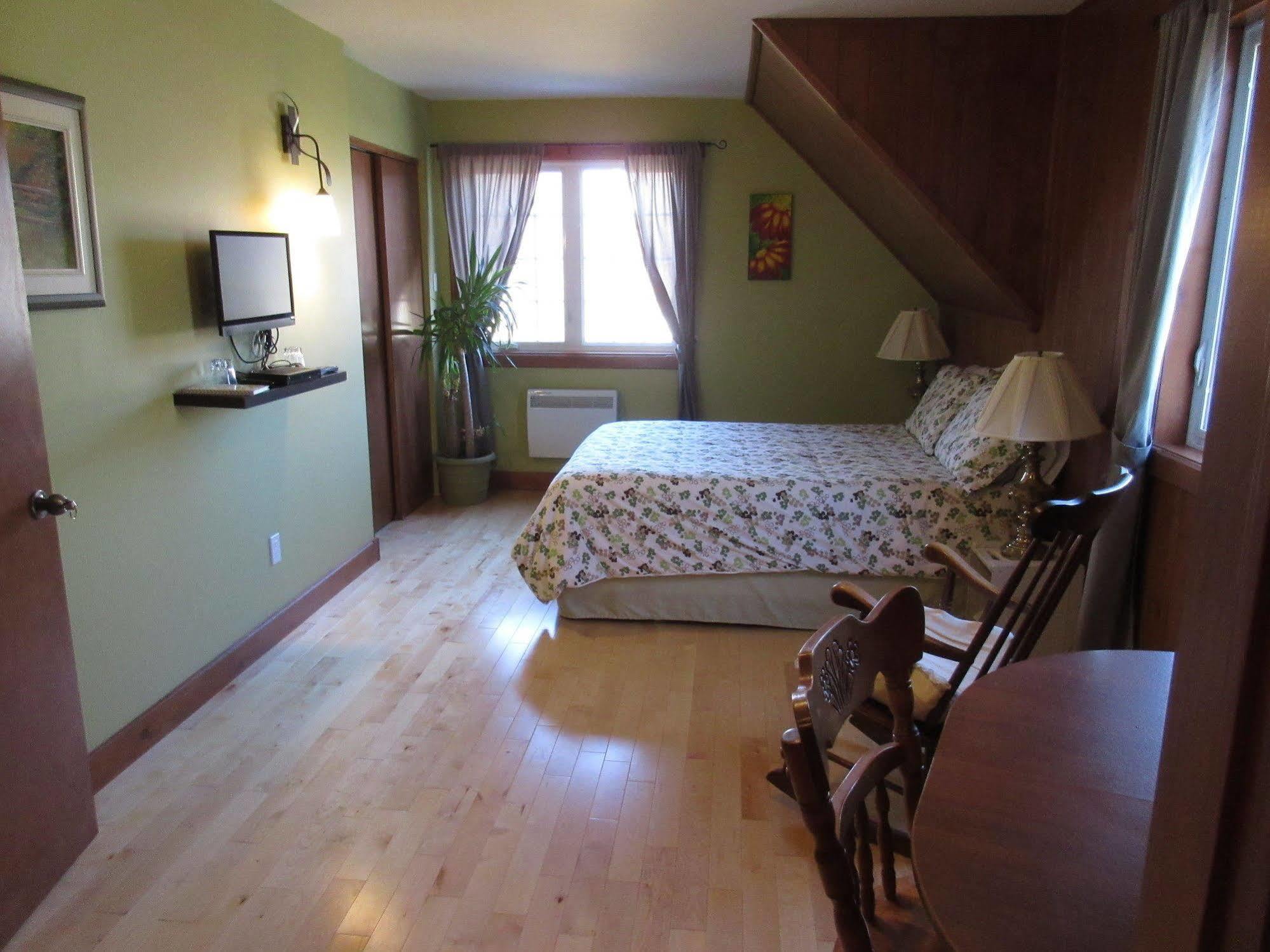 Venise-en-Québec Gite La Maison Du Jardinier מראה חיצוני תמונה